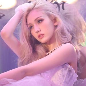 日乐山老少妇多毛逼
